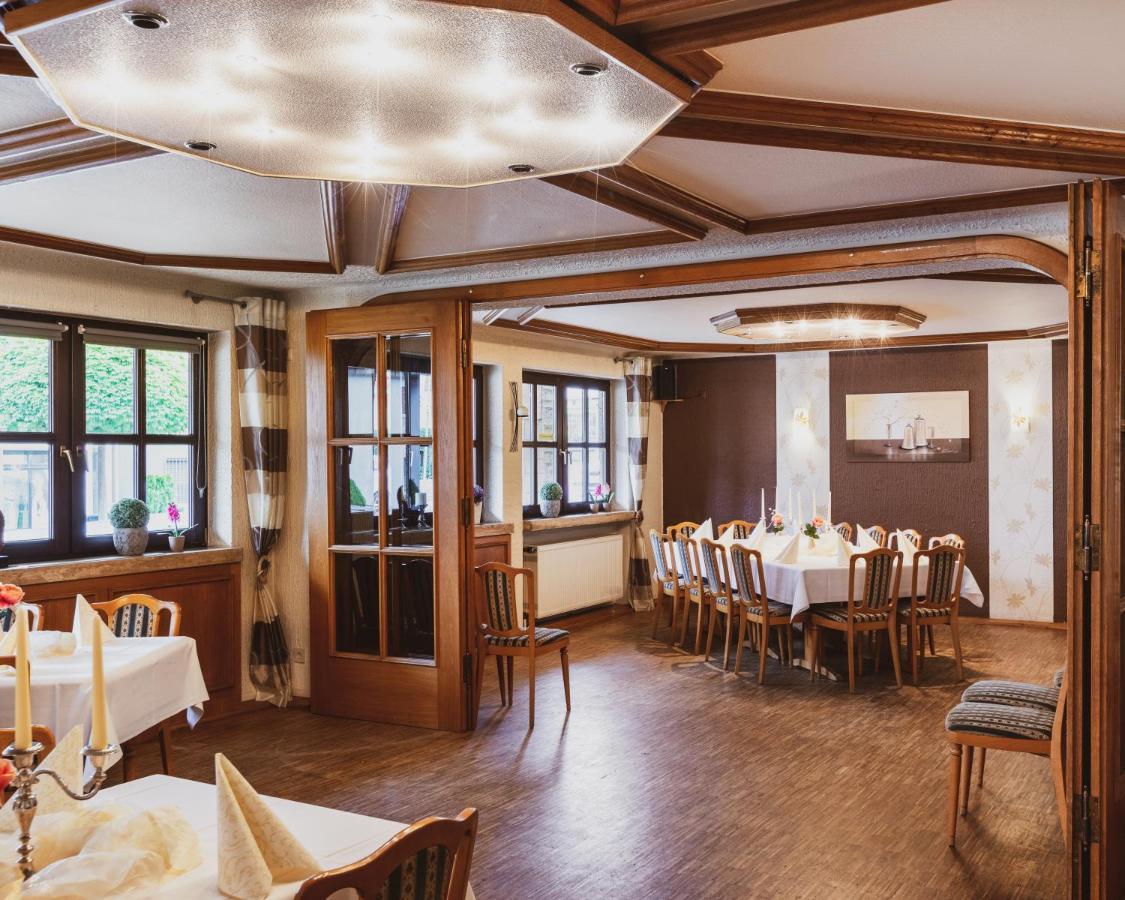 Fremden- Und Monteurzimmer "Zum Ochsen" Flieden 外观 照片